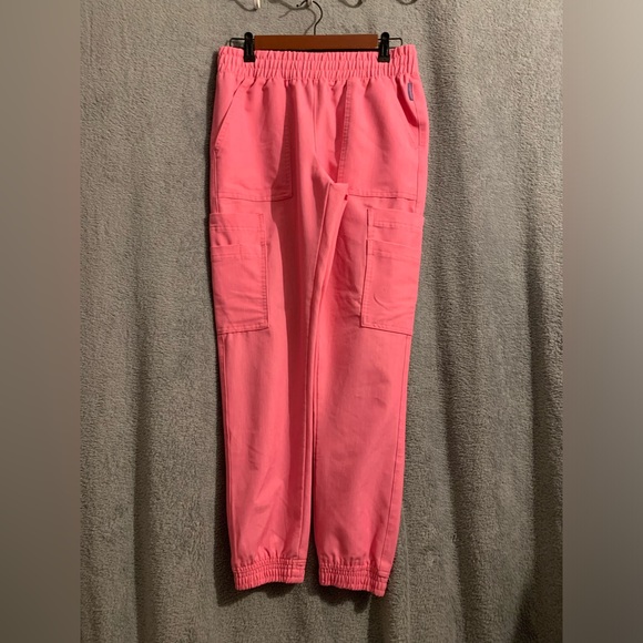 Movement Scrubs women’s XXS peachish pink, coral color like new! Offers welcome! - Picture 5 of 5